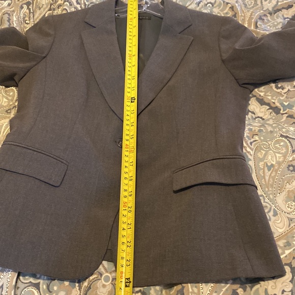 Tall 33 inseam Tahari grey blazer and pants - Picture 4 of 12